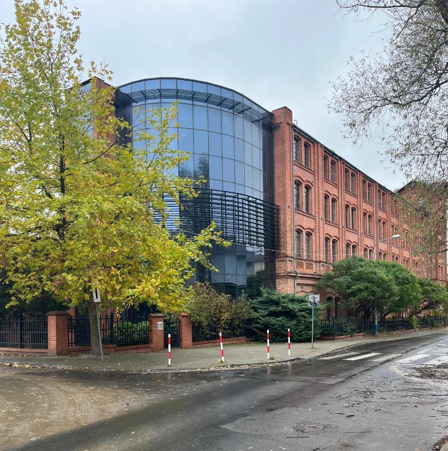Loft Stara Tkalnia Apartment Zielona Gora  Bagian luar foto